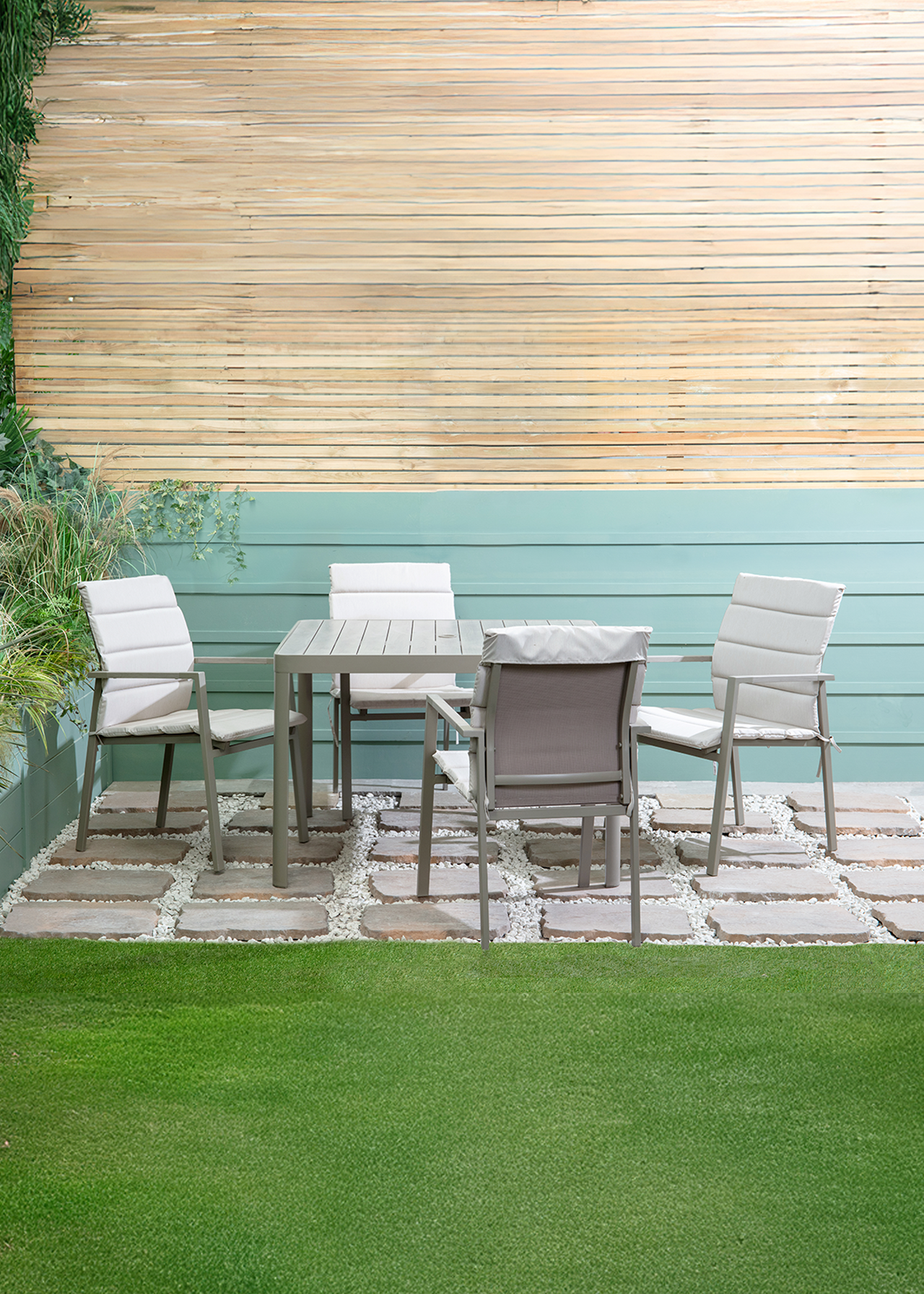 Boston 4 Seat Outdoor Coffee Set