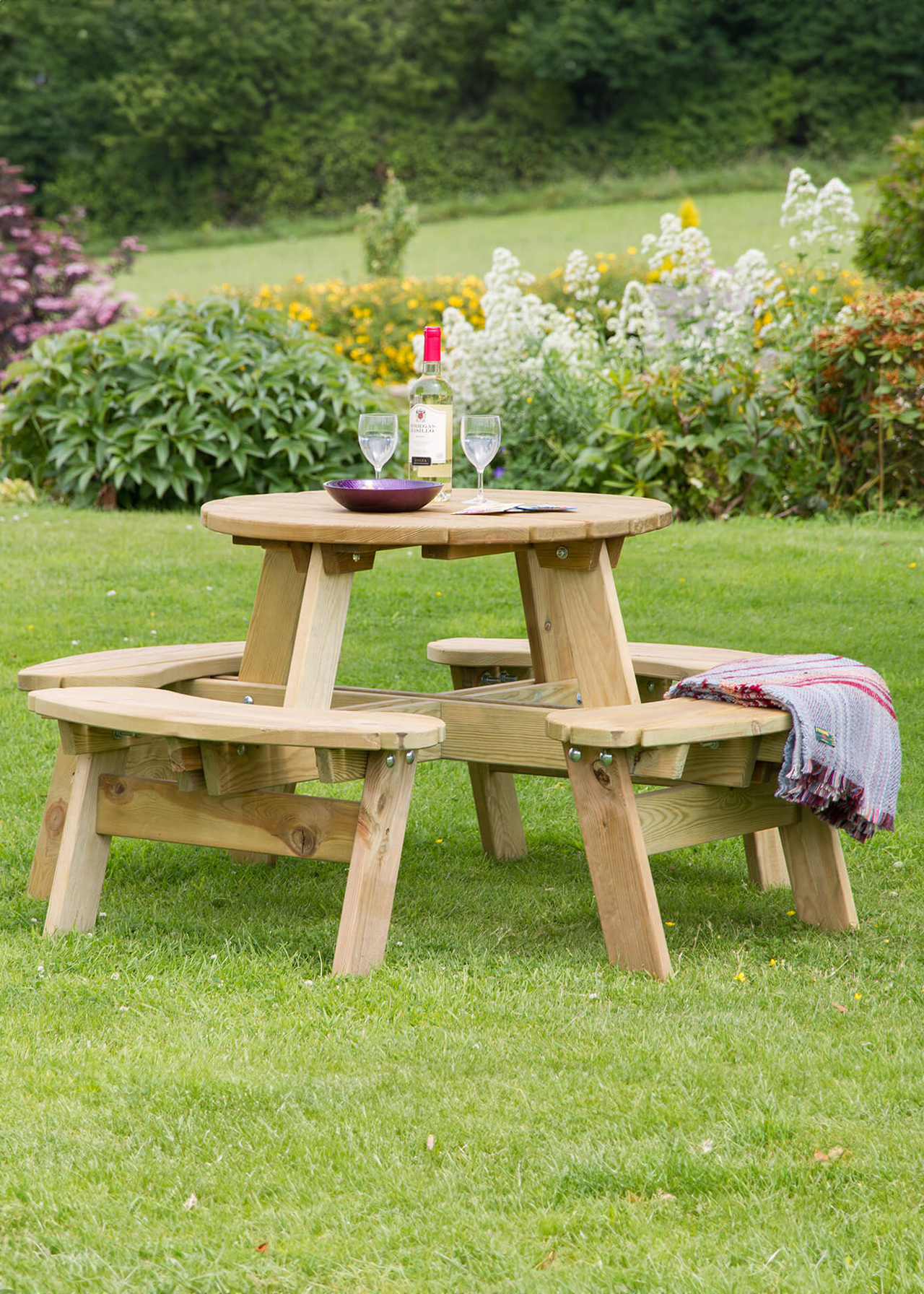 Katie Round Picnic Table