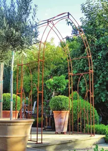 Gothic Bare Metal Garden Arch with Ground Spikes