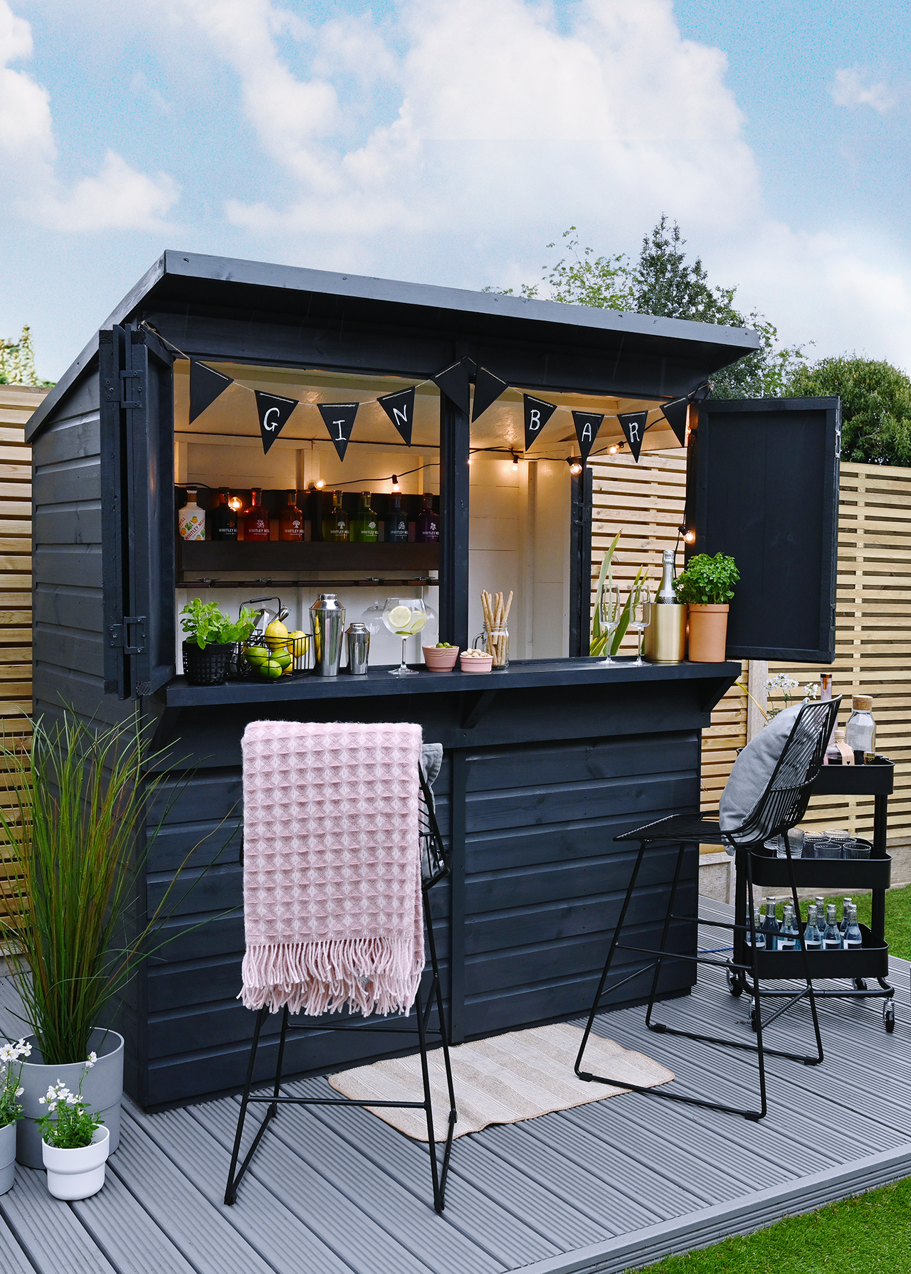 Shiplap Pent Garden Bar 6x3 (Installed)
