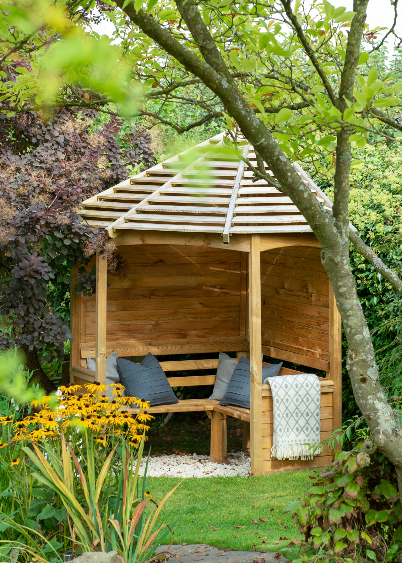 Venetian Corner Arbour