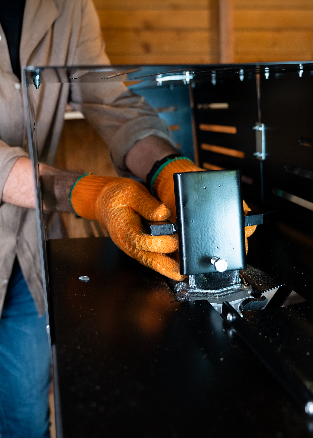 The Handy 4 Way Horizontal Splitting Wedge