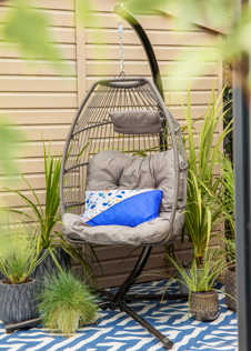 Hanging egg chair dobbies Clearance