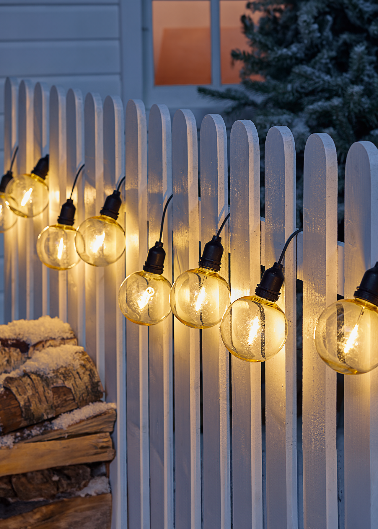 8 Globe String Lights