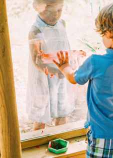 Plum® Discovery Create & Paint Easel
