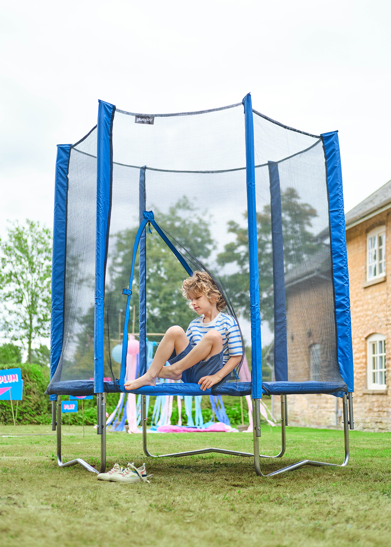 Plum® Junior 6ft Trampoline & Enclosure Blue