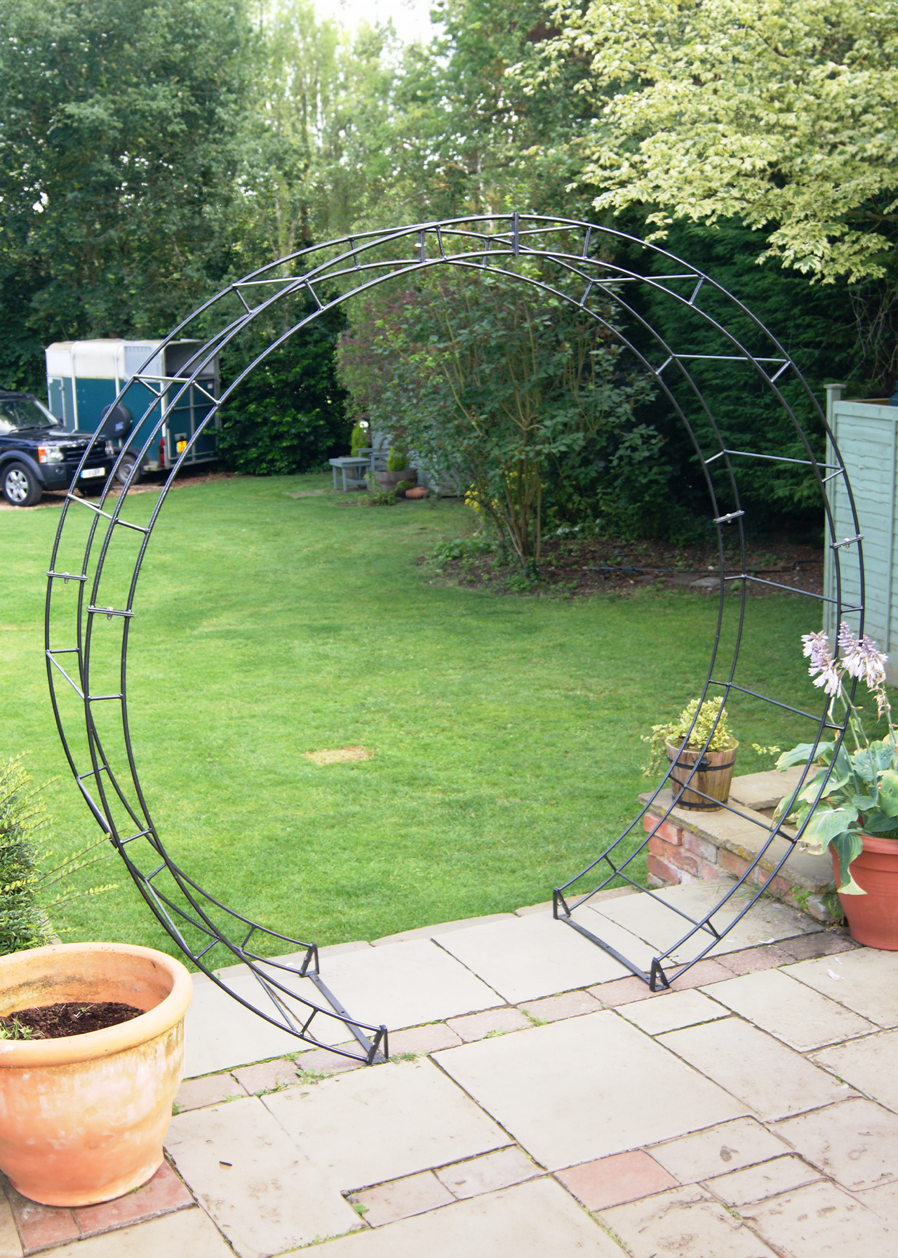 Round garden arch with ground spikes