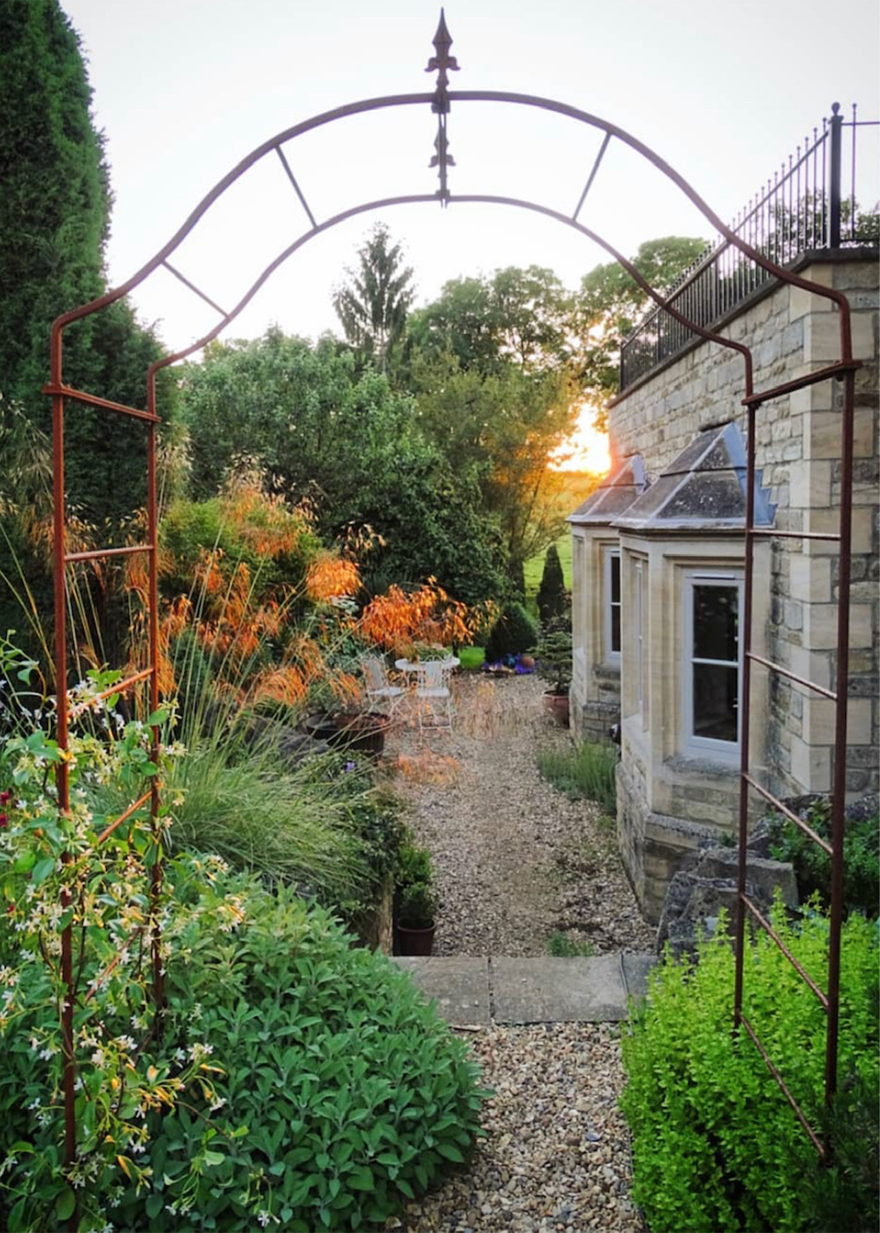 Arcadia softstanding bare metal garden arch