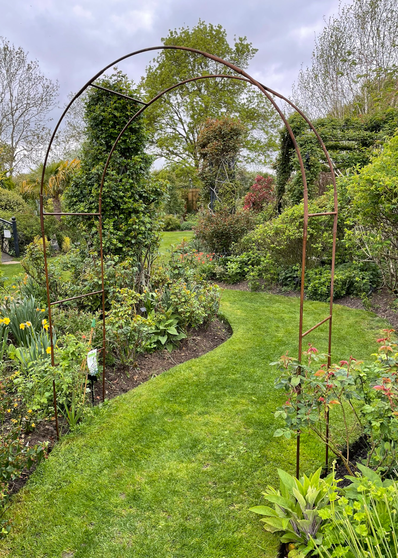 Oregon softstanding bare metal garden arch