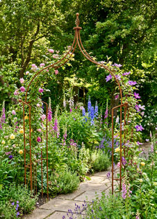 Flower Ogee Bare Metal Garden Arch With Ground Spikes