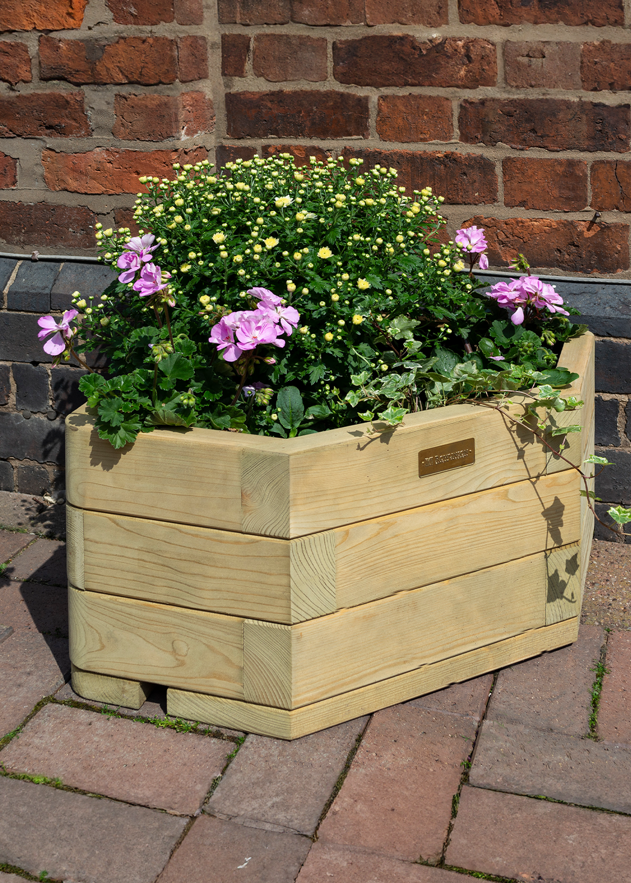 Marberry Corner Planter