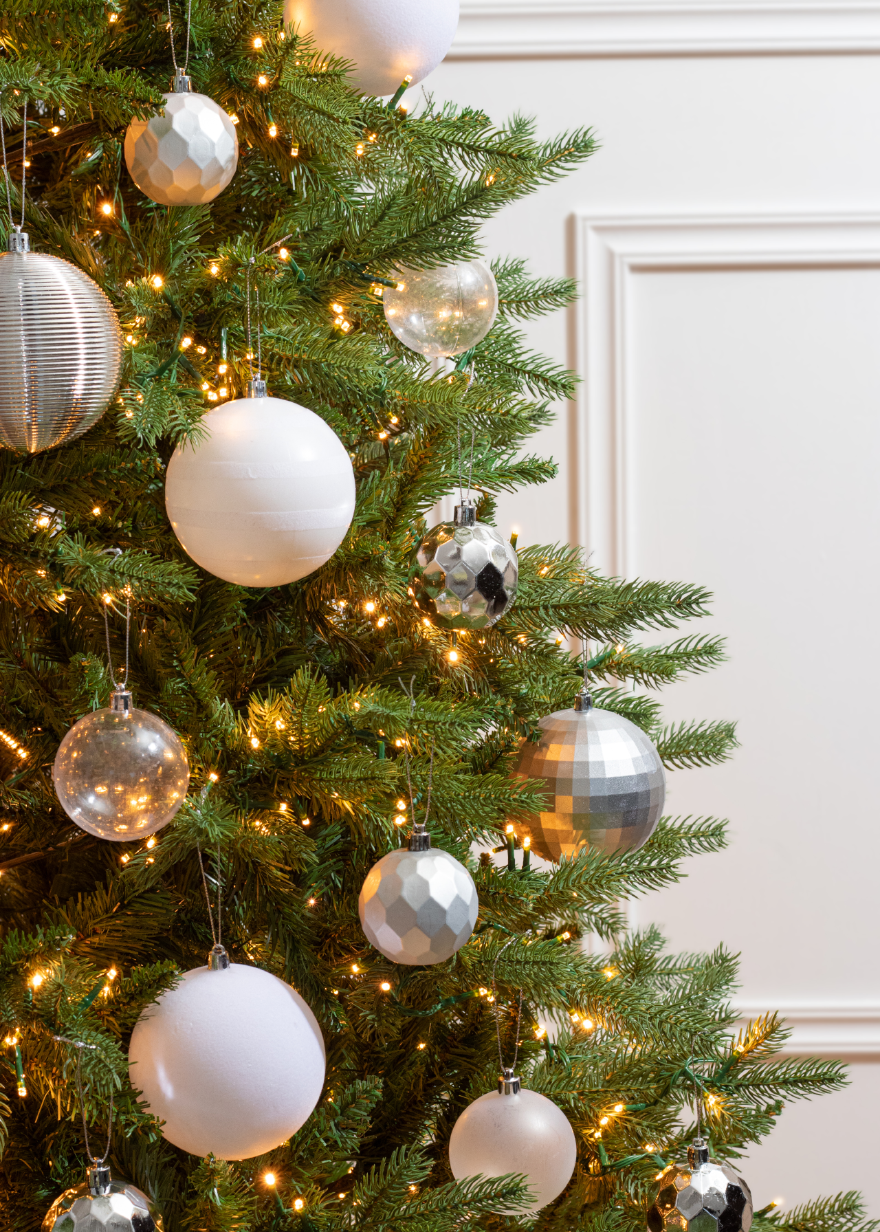 Pack of 9 White Baubles 10cm