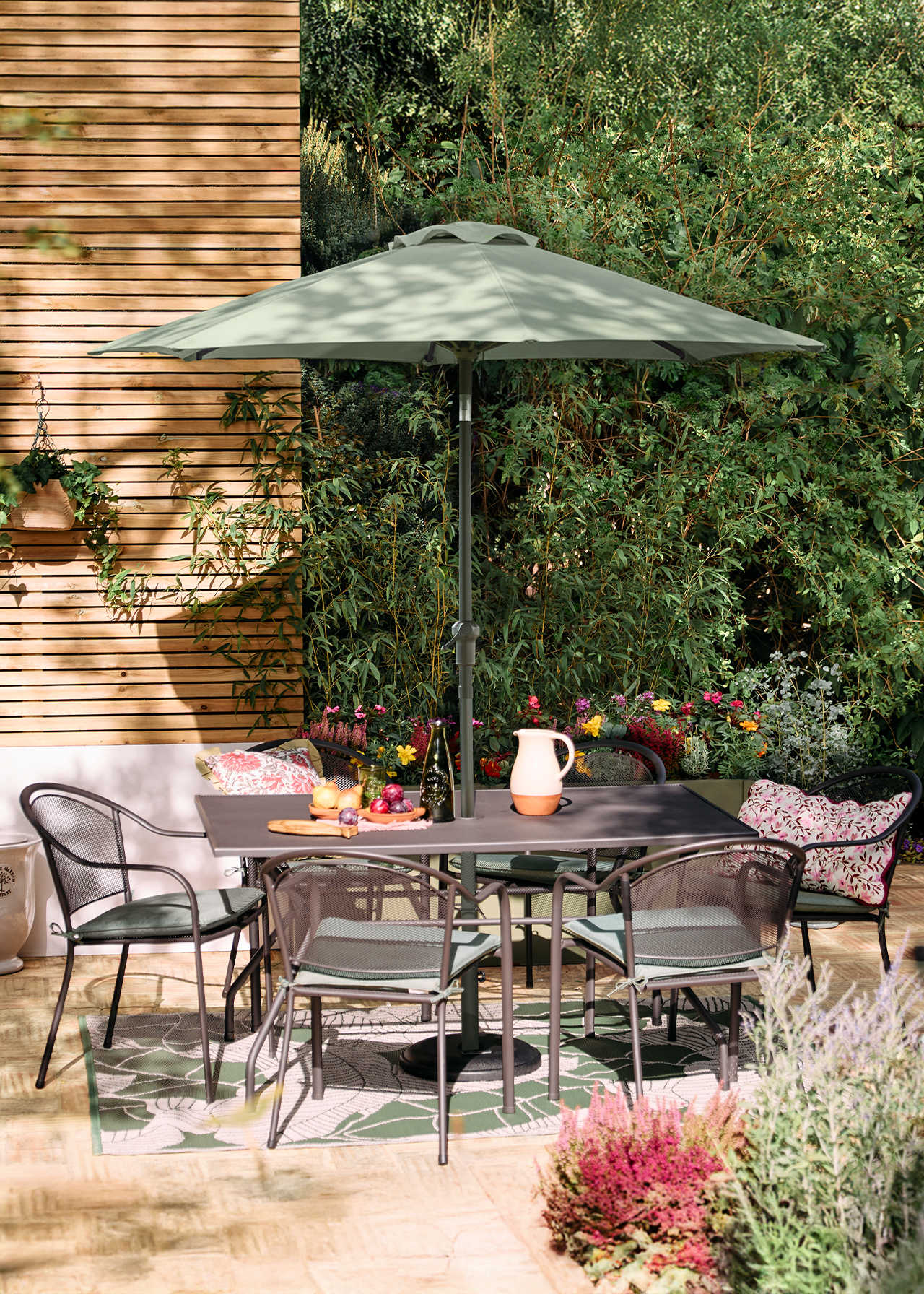 Lisbon 6 Seater Outdoor Dining Set with Parasol Grey