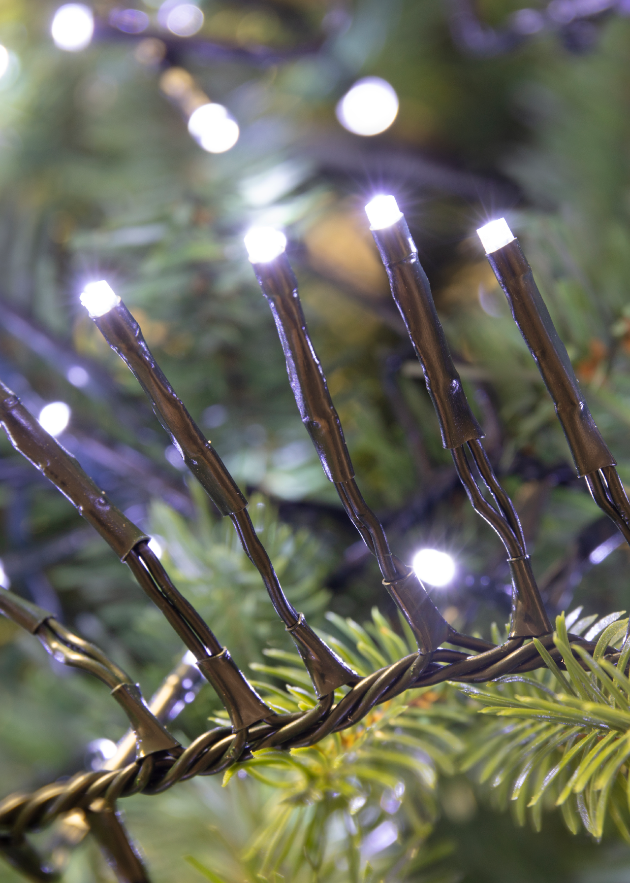 480 LED Bright White Cluster String Lights 7m