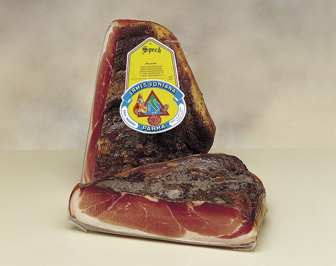 SPECK RØKT HALVED VACUM CA. 2 KG x 4 stk  ERMES