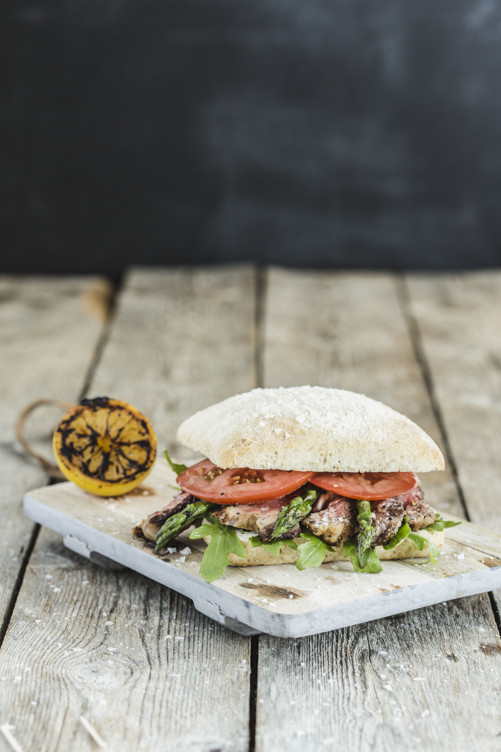 SANDWINO WHOLE-GRAIN ROLLS W/SEA SALT 35X130G