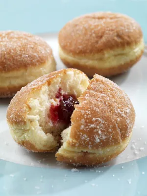 DOUGHNUTS WITH RASPBERRIES  60X63G DOUGHNUTS WITH RASPBERRIES  60X63G