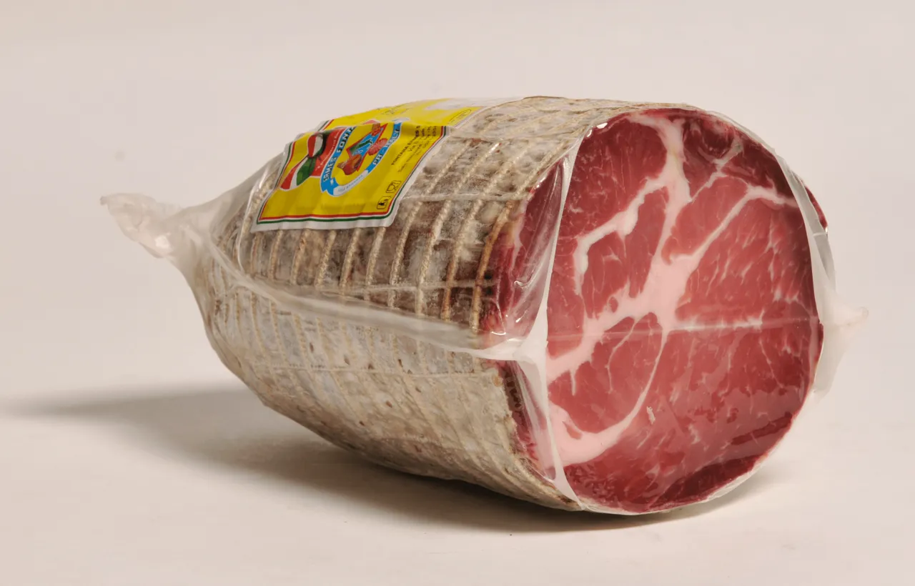 COPPA EMILIANO HALV CA 1 KG