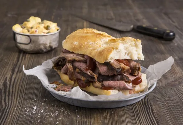 RØKT STORFE BRISKET 5KG SOUSVIDE RØKT STORFE BRISKET 5KG SOUSVIDE