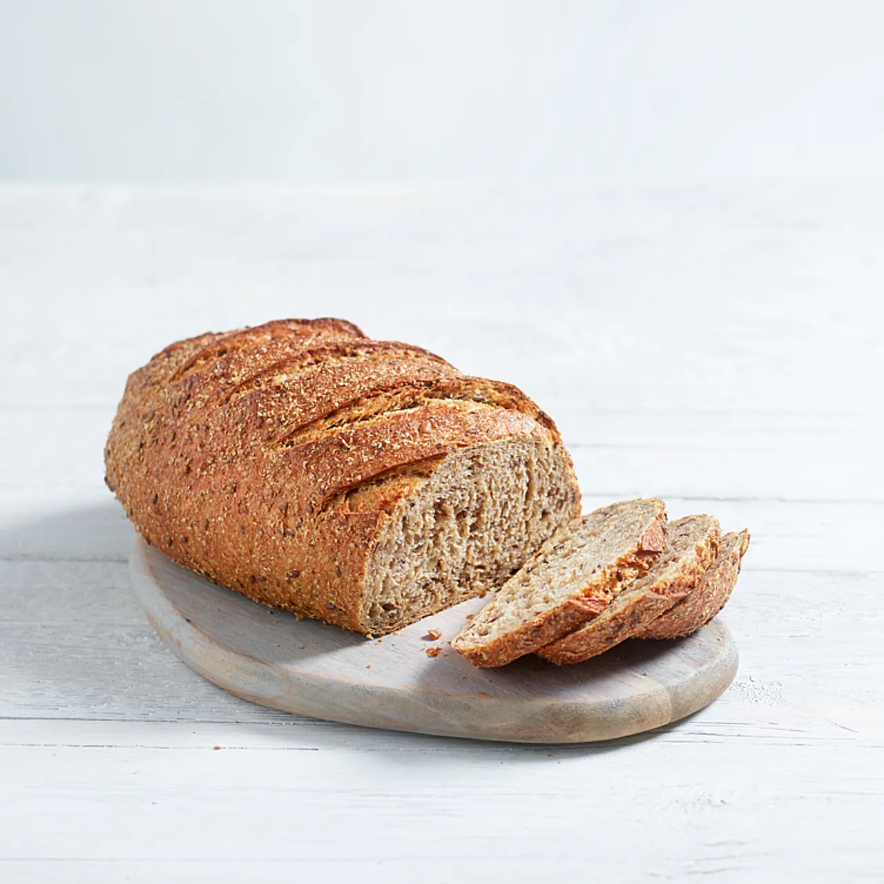 HÅNDLAGD GROVT LANDBRØD 840G