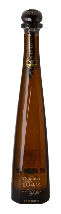 DON JULIO 1942, 38% 70CL