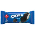 OREO FLØTEIS MED VANILJESMAK, SORT OVERTREKK OG BITER AV KAK