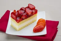 SKUFFEKAKE JORDBÆR GLUTENFRI OPPD14STK 1950G