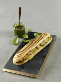 PANINI KYLLING OG PESTO 180G