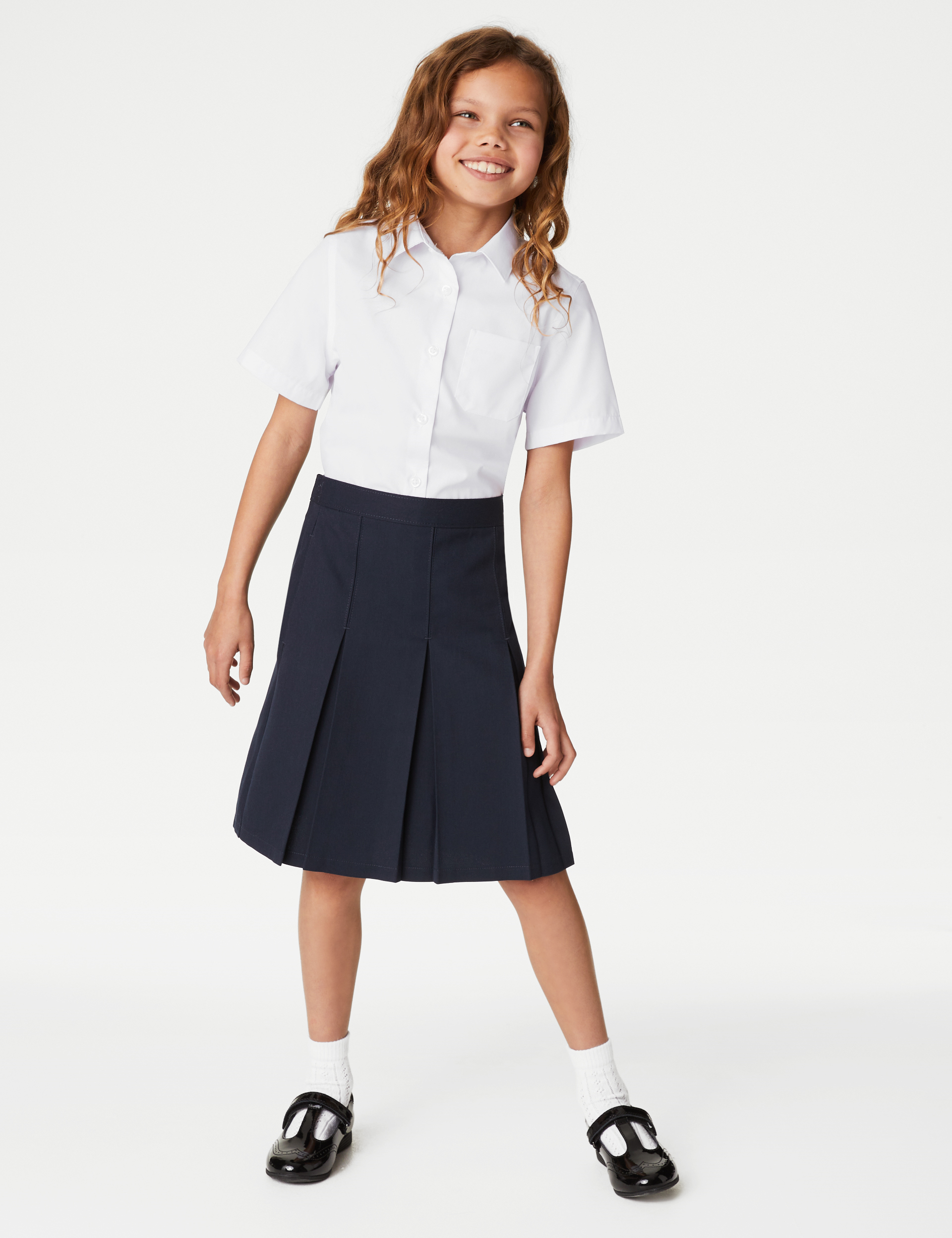 Long pleated uniform outlet skirt