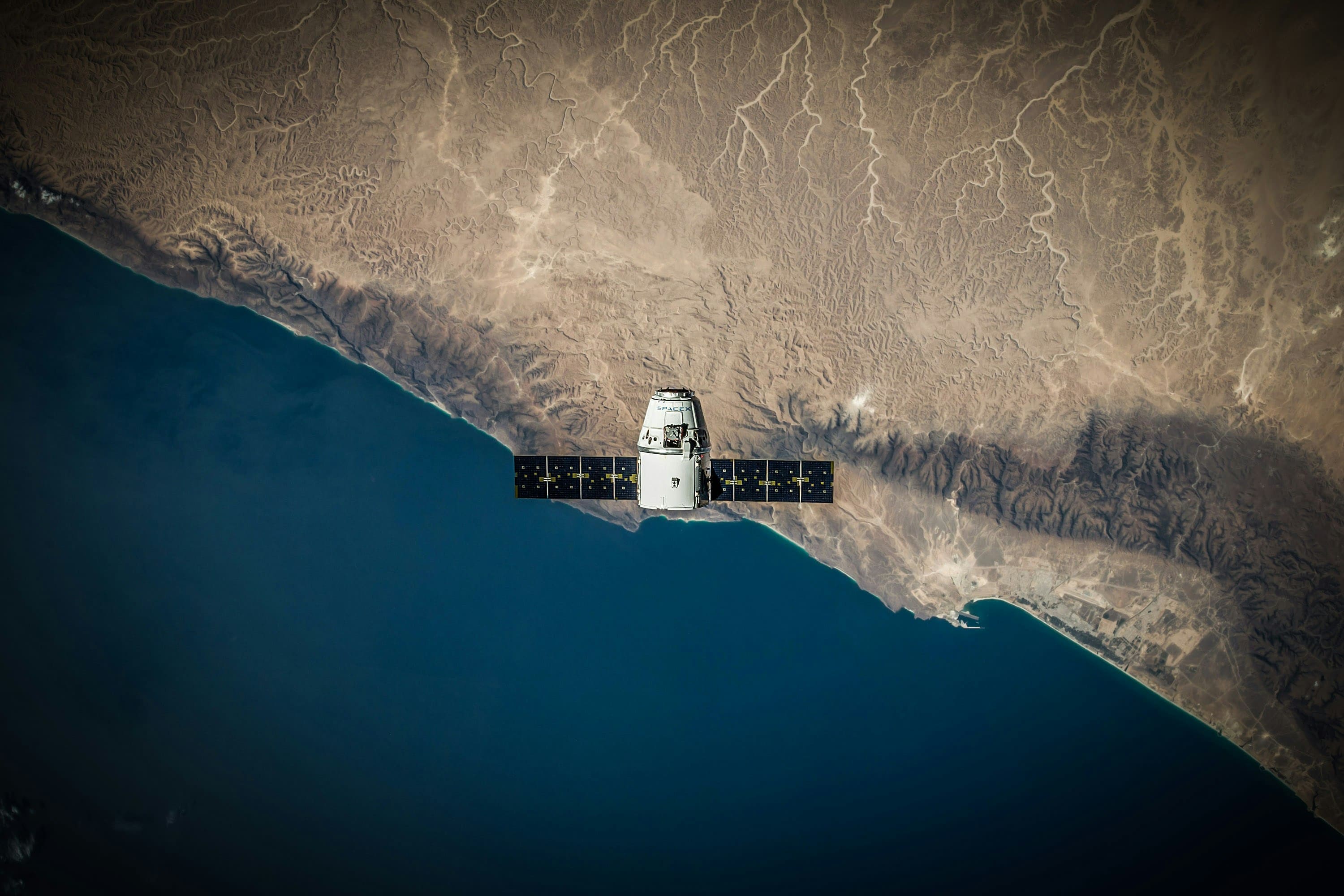 spacex-VBNb52J8Trk-unsplash (1).jpg