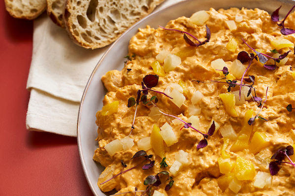 Salade de la Saint-Valentin au poulet fumé