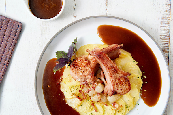 WBS- Crispy suckling pig with pearl onions