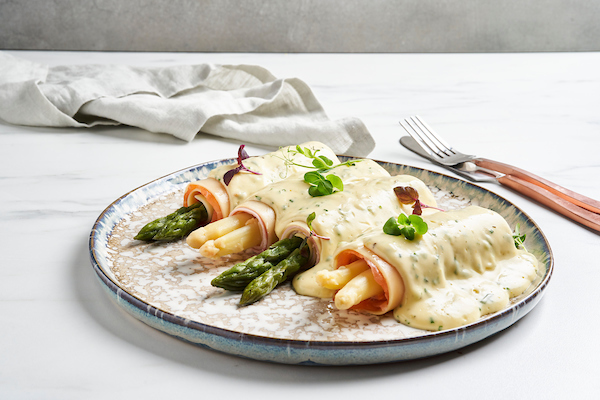 Cannelloni van asperge met gekookte ham