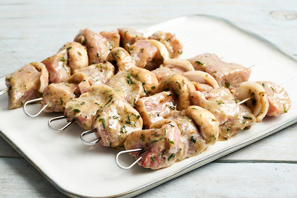 Kalfsbrochette met champignions en rode ui