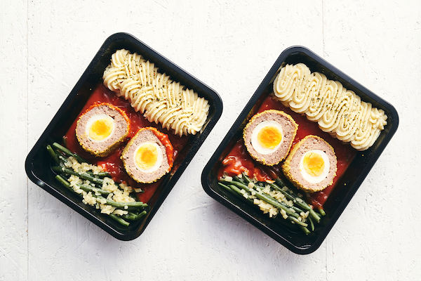 Vogelnestjes in tomatensaus