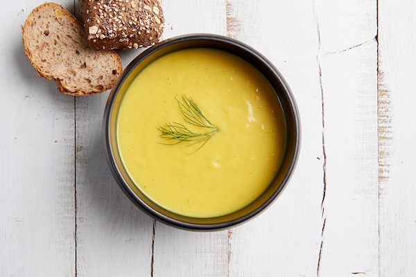 Bloemkoolsoep met citroen en kurkuma