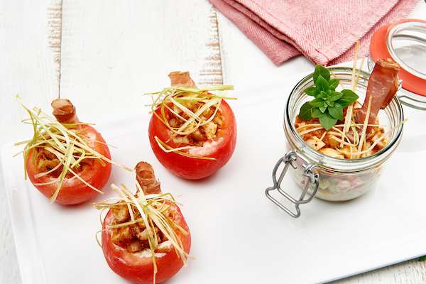 Gevulde tomaat met komkommer en sint-Jacobsvrucht