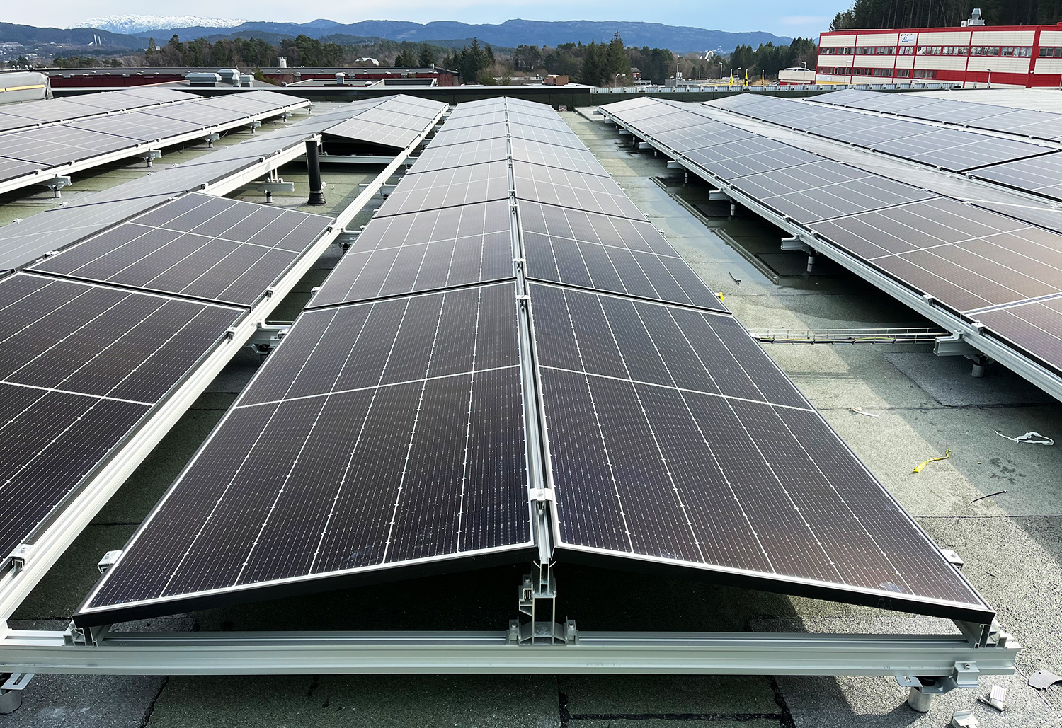 LOBAS SOLAR - Porsche Center Bergen